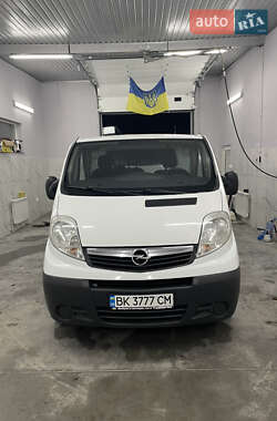 Вантажний фургон Opel Vivaro 2012 в Рівному