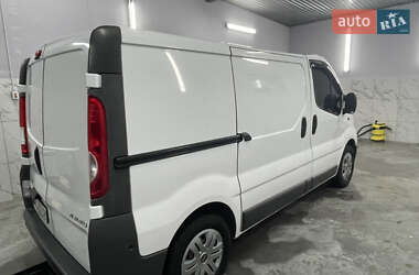 Вантажний фургон Opel Vivaro 2012 в Рівному