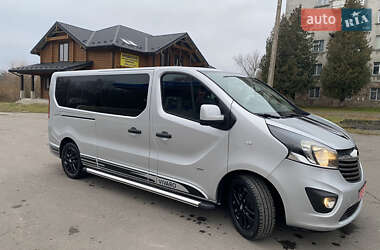 Минивэн Opel Vivaro 2017 в Дубно