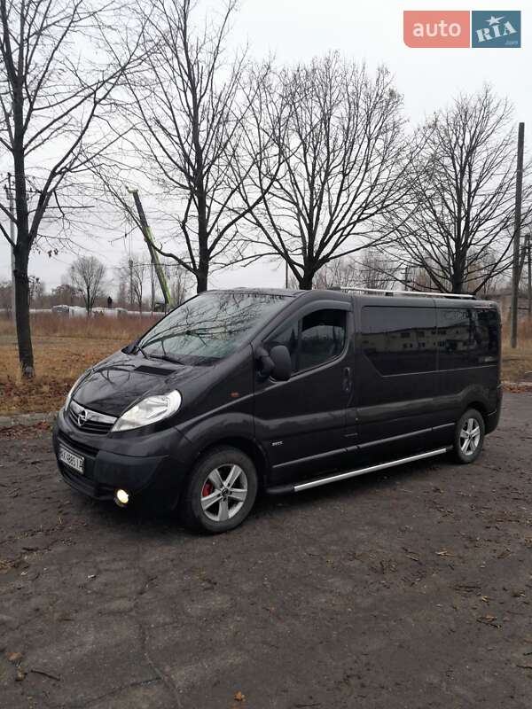 Opel Vivaro 2012