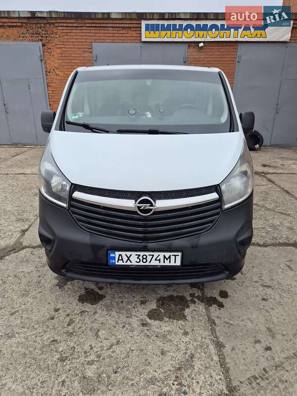 Opel Vivaro 2015