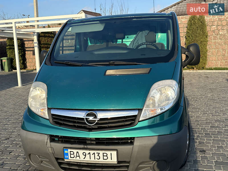 Грузовой фургон Opel Vivaro 2012 в Кропивницком