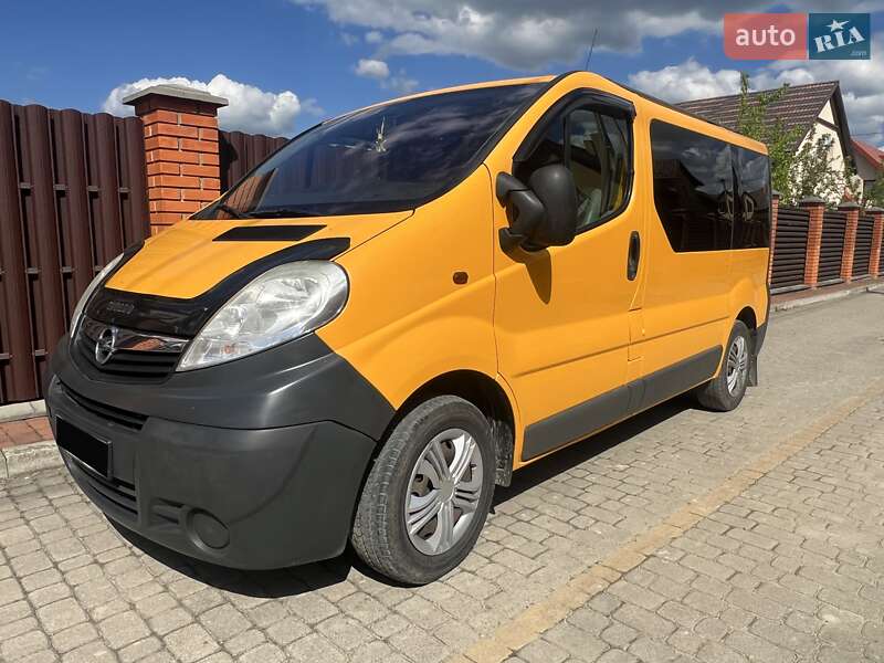 Мінівен Opel Vivaro 2012 в Самборі