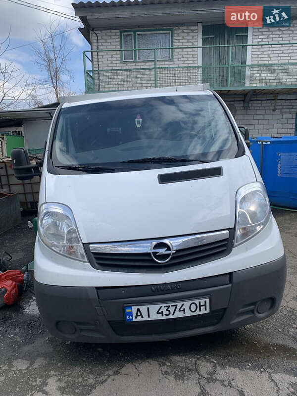 Грузовой фургон Opel Vivaro 2014 в Яготине