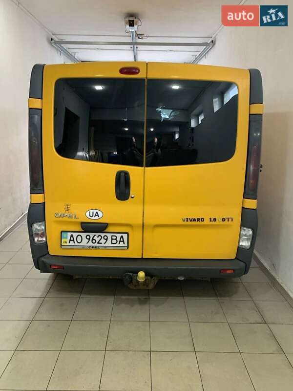 Минивэн Opel Vivaro 2006 в 