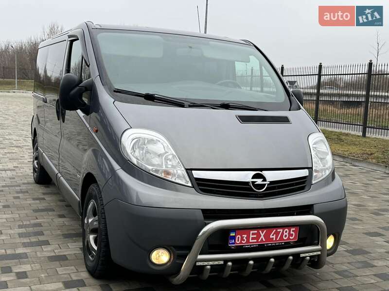 Мінівен Opel Vivaro 2013 в Львові