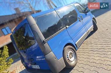 Мінівен Opel Vivaro 2002 в Чернівцях