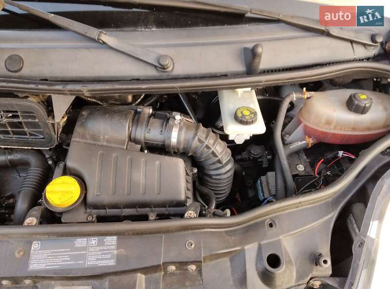 Грузовой фургон Opel Vivaro 2010 в Белой Церкви