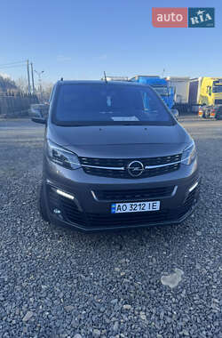 Мінівен Opel Vivaro 2019 в Іршаві