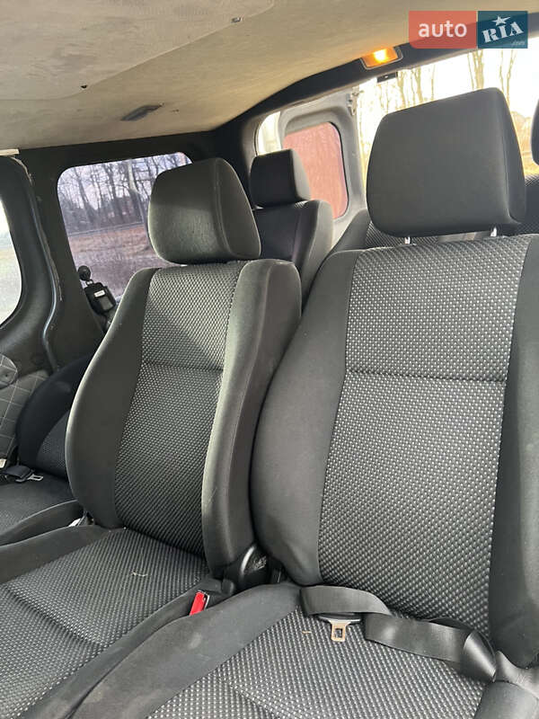 Минивэн Opel Vivaro 2005 в Ковеле