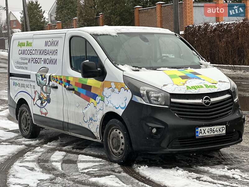 Вантажний фургон Opel Vivaro 2016 в Києві