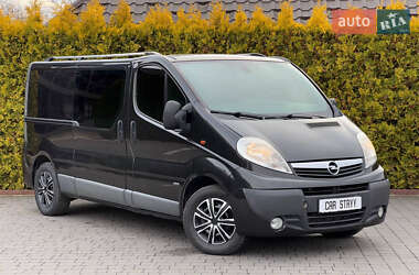 Мінівен Opel Vivaro 2013 в Стрию