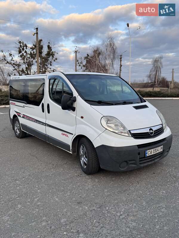 Мінівен Opel Vivaro 2008 в Києві