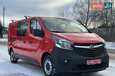 Вантажопасажирський фургон Opel Vivaro 2017 в Тернополі