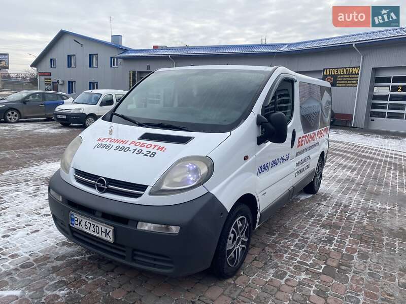 Мінівен Opel Vivaro 2003 в Рівному