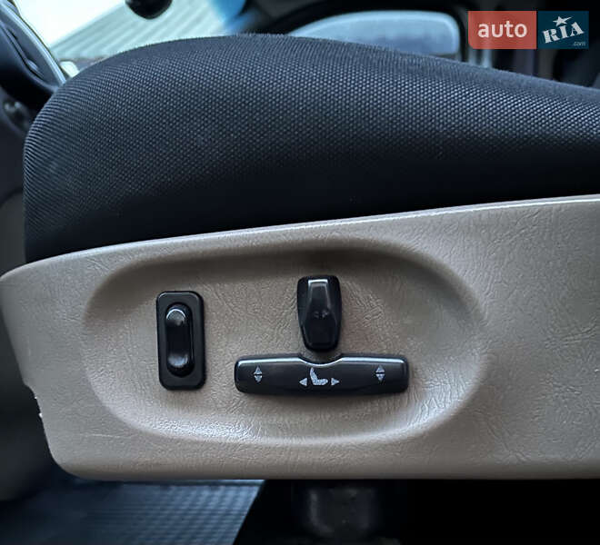 Минивэн Opel Vivaro 2011 в Мукачево