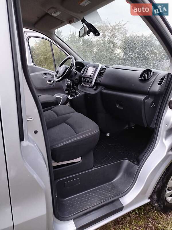 Минивэн Opel Vivaro 2015 в Белой Церкви