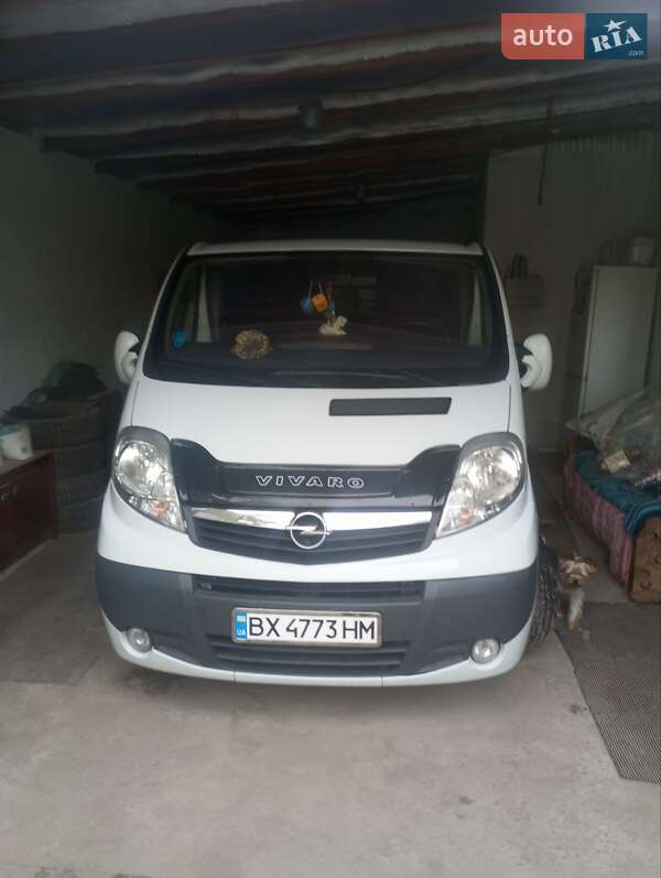 Минивэн Opel Vivaro 2014 в 
