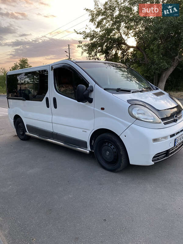 Мінівен Opel Vivaro 2001 в Вознесенську