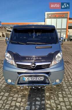 Мінівен Opel Vivaro 2014 в Кельменцях