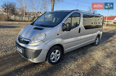 Мінівен Opel Vivaro 2012 в Чернівцях