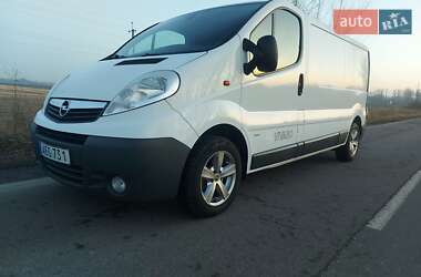 Вантажний фургон Opel Vivaro 2014 в Рівному