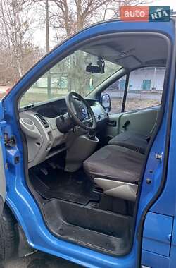 Мінівен Opel Vivaro 2004 в 