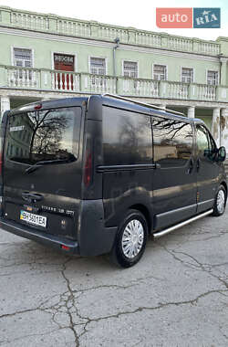 Мінівен Opel Vivaro 2003 в Ізмаїлі