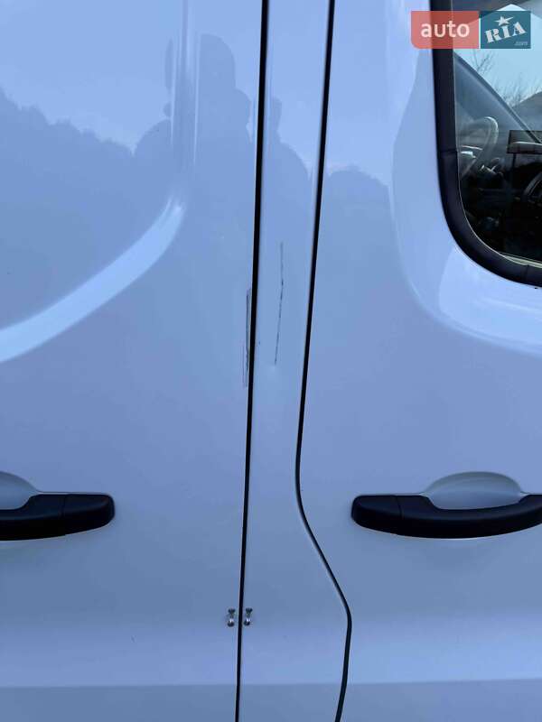 Грузовой фургон Opel Vivaro 2018 в Нововолынске