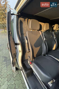 Грузопассажирский фургон Opel Vivaro 2012 в Дубно