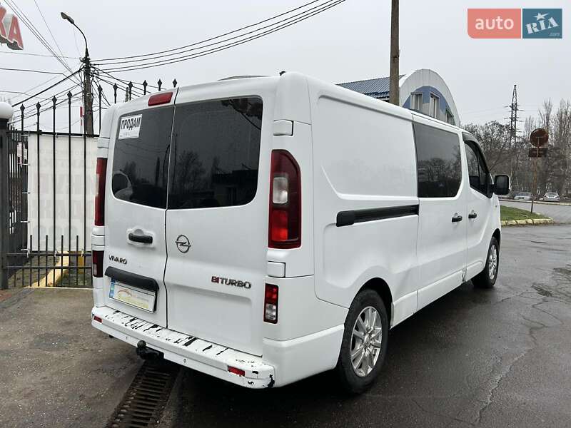 Грузовой фургон Opel Vivaro 2016 в Николаеве
