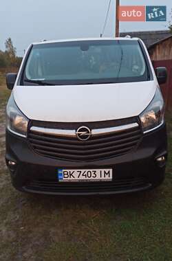 Мінівен Opel Vivaro 2015 в Рівному