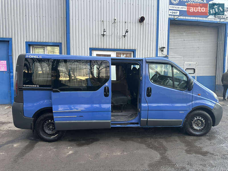 Минивэн Opel Vivaro 2006 в Сумах