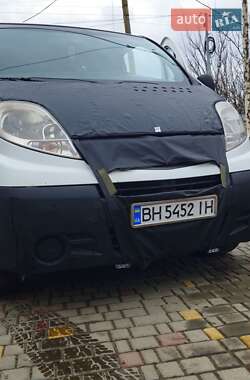 Мінівен Opel Vivaro 2007 в Врадіївці