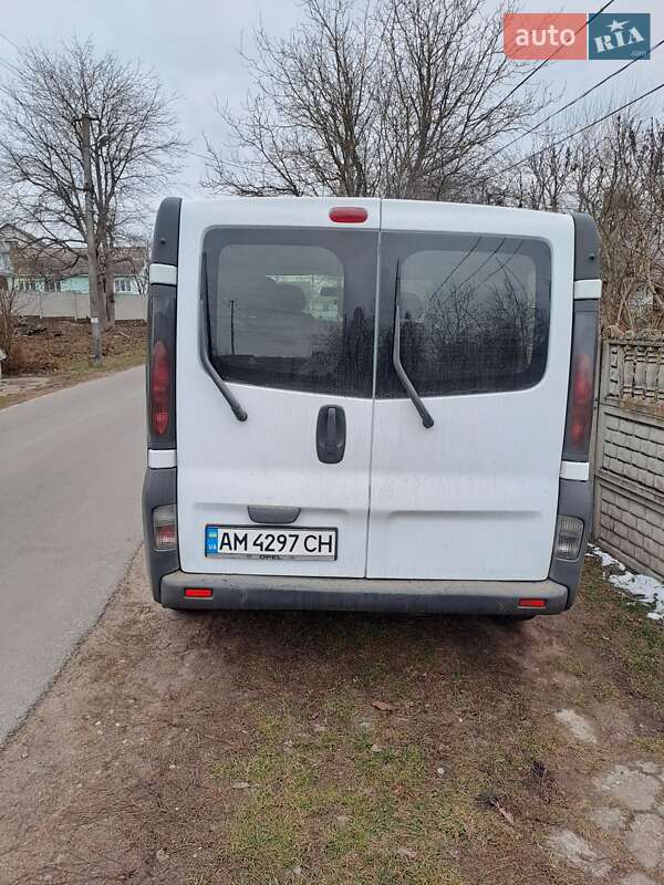 Минивэн Opel Vivaro 2002 в Житомире