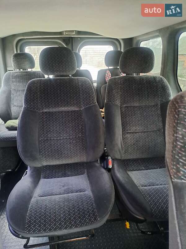 Минивэн Opel Vivaro 2002 в Житомире