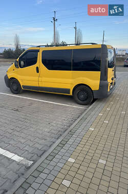 Минивэн Opel Vivaro 2004 в Вараше