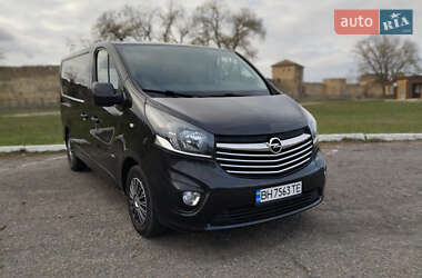 Мінівен Opel Vivaro 2015 в Білгороді-Дністровському