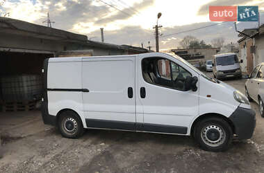 Вантажний фургон Opel Vivaro 2004 в Кам'янському