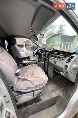 Минивэн Opel Vivaro 2003 в 