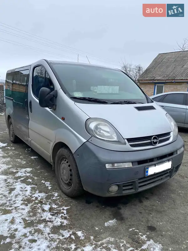 Opel Vivaro 2003