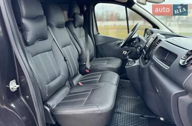 Минивэн Opel Vivaro 2016 в 