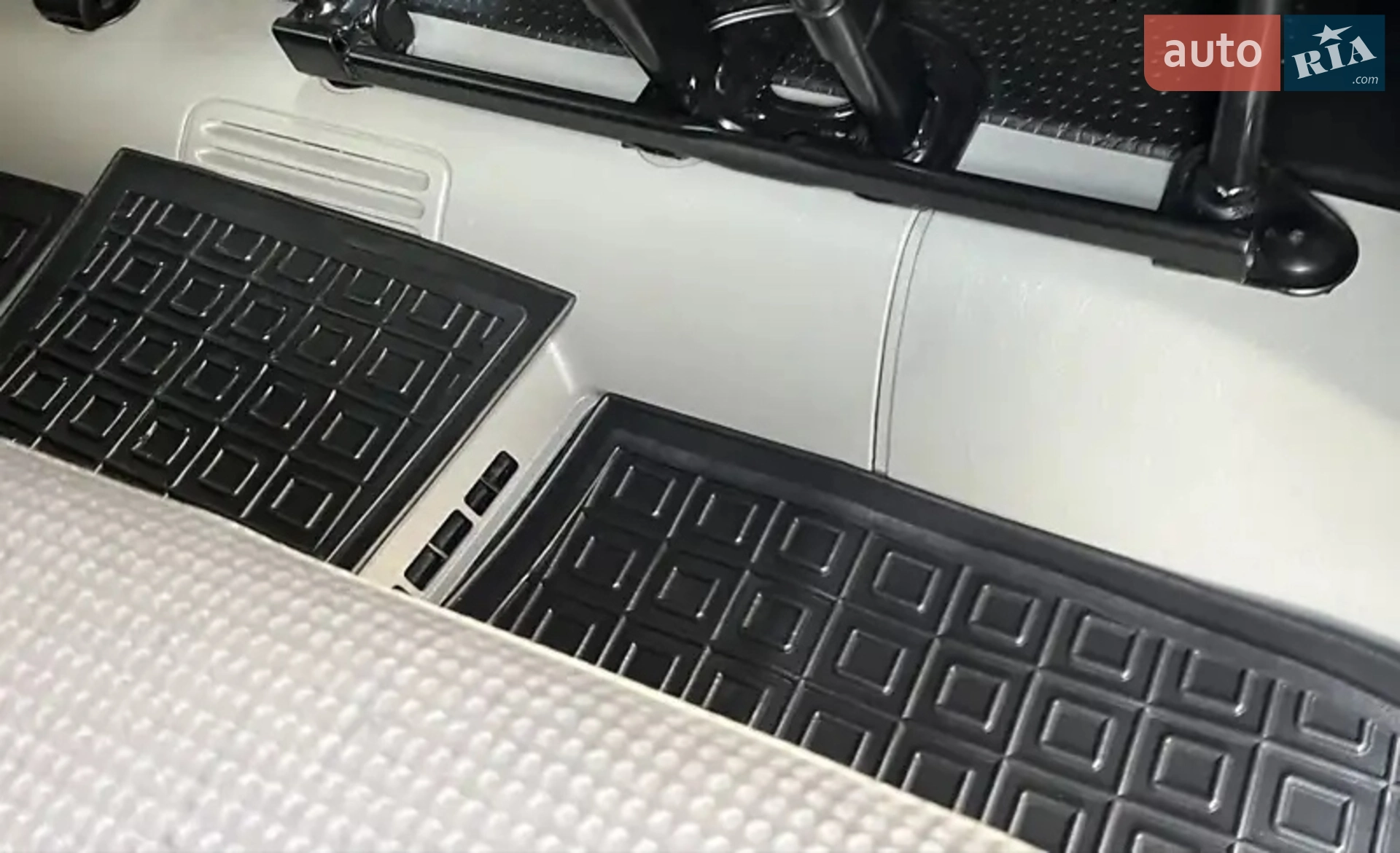 2011 Opel Vivaro - мініатюра 60
