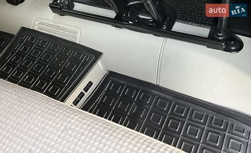 Минивэн Opel Vivaro 2011 в Умани