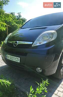 Минивэн Opel Vivaro 2011 в Виньковцах