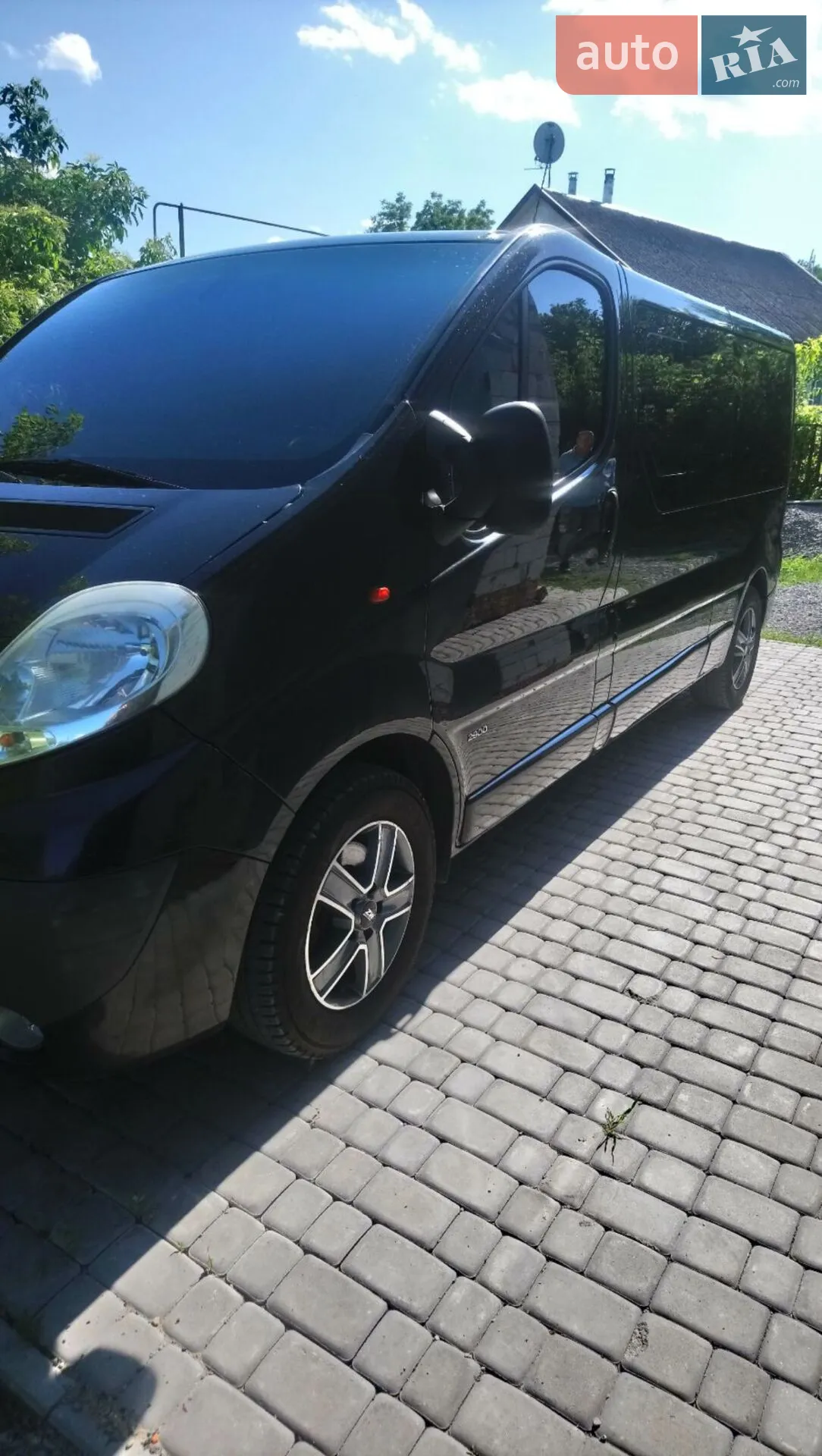 2011 Opel Vivaro - фото 1