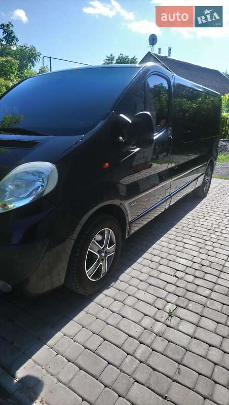 Минивэн Opel Vivaro 2011 в Виньковцах фото Минивэн Opel Vivaro 2011 в Виньковцах
