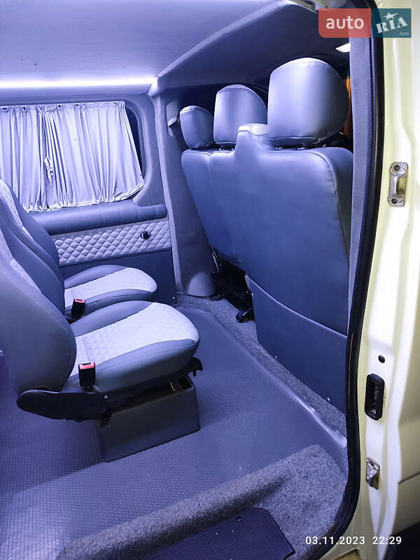 Минивэн Opel Vivaro 2004 в Одессе
