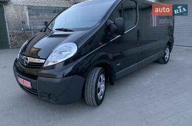 Грузовой фургон Opel Vivaro 2012 в Бродах