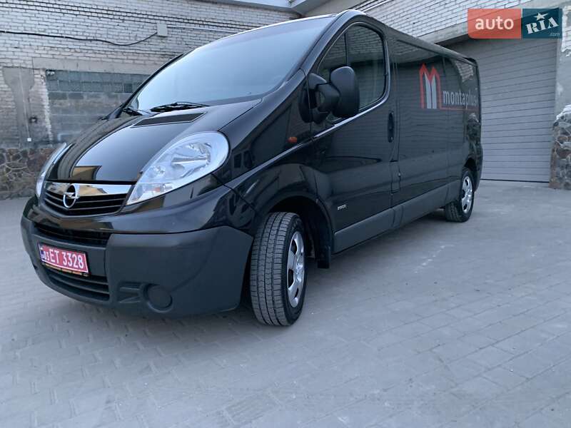 Грузовой фургон Opel Vivaro 2012 в Бродах